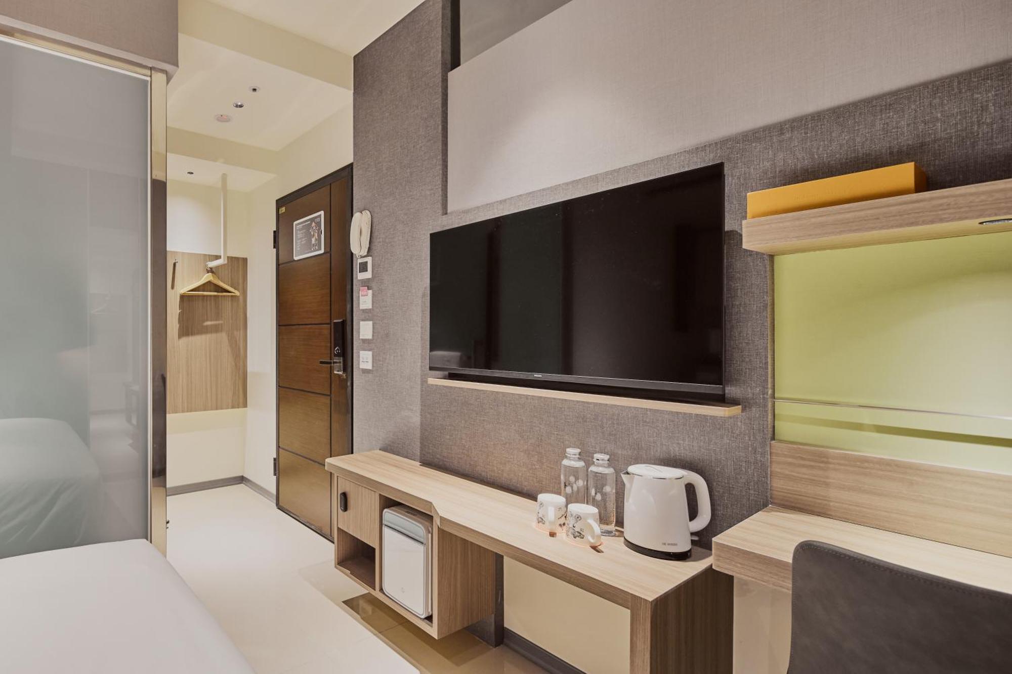 Orange Hotel -Hanzhong, Тайбэй Экстерьер фото